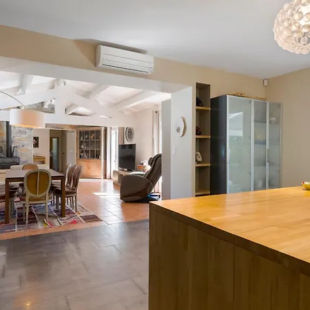 La Maison De Valerie Avec Piscine Vakantiehuis *